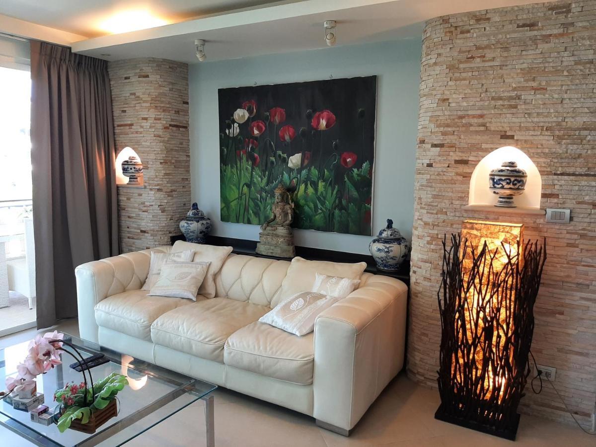 Karon Beach Apartment Sea View Esterno foto