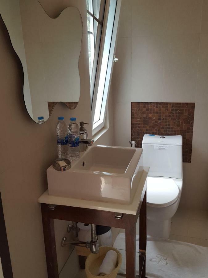 Karon Beach Apartment Sea View Esterno foto