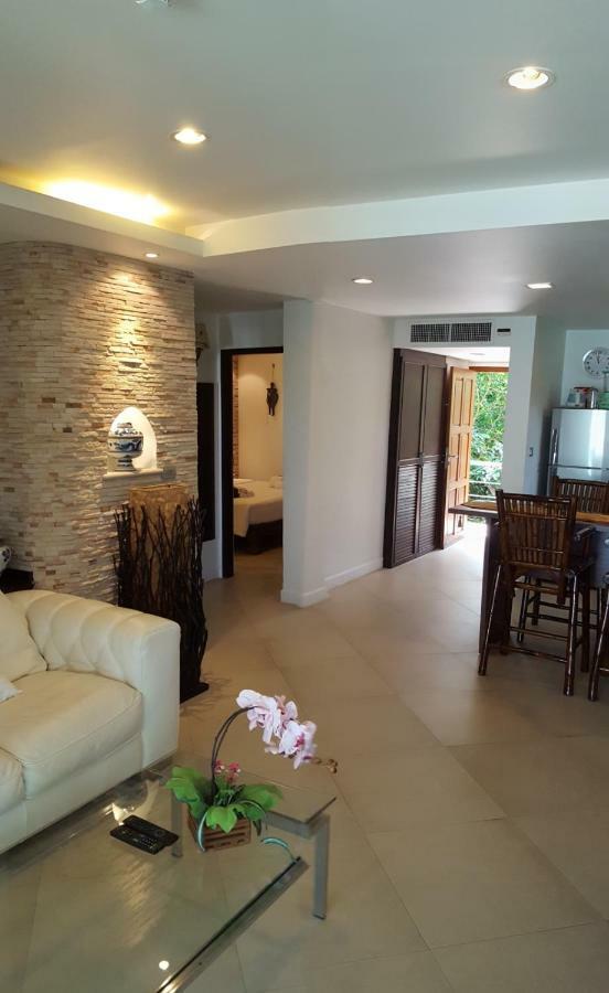 Karon Beach Apartment Sea View Esterno foto